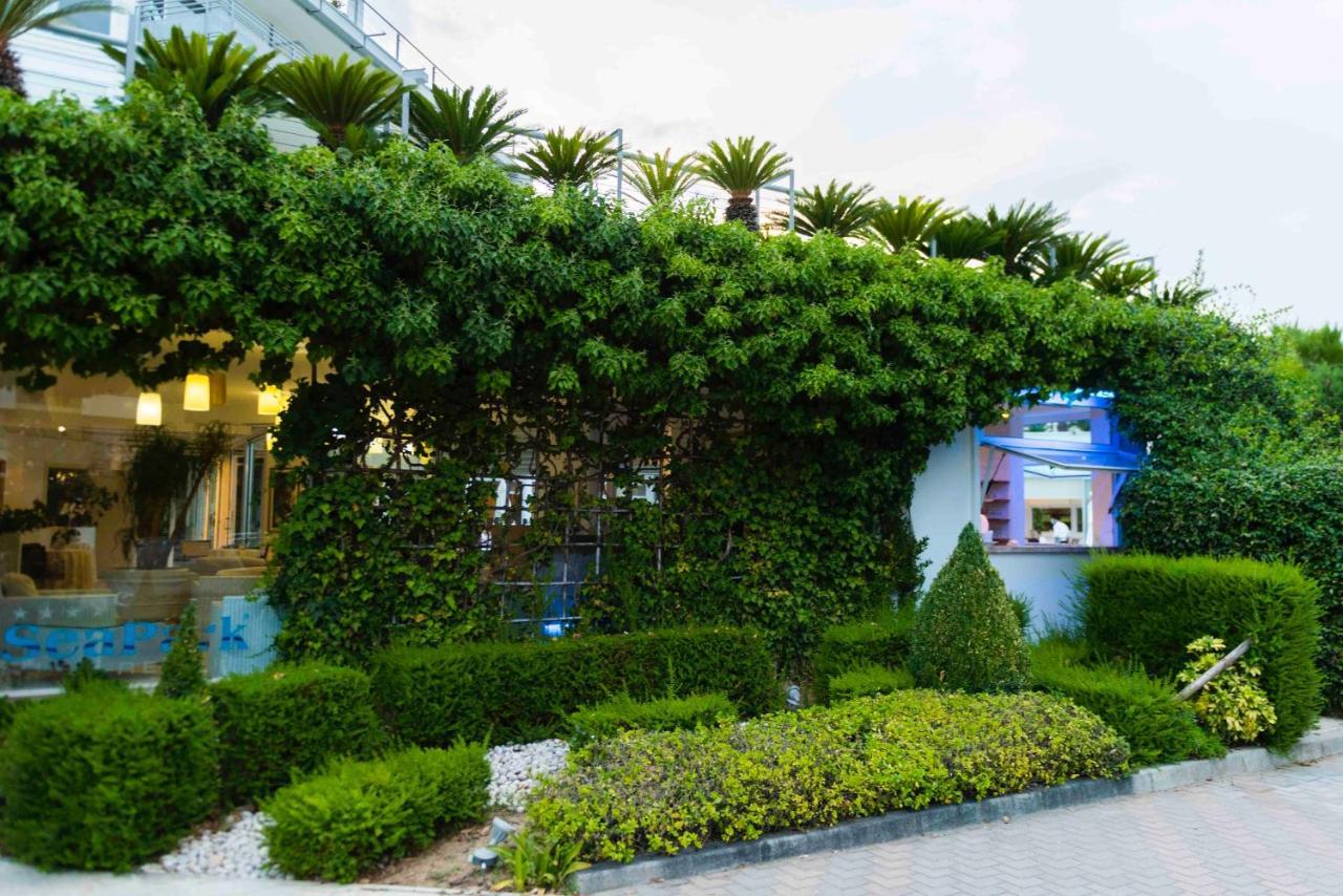 Seapark Spa Resort Джулианова Экстерьер фото